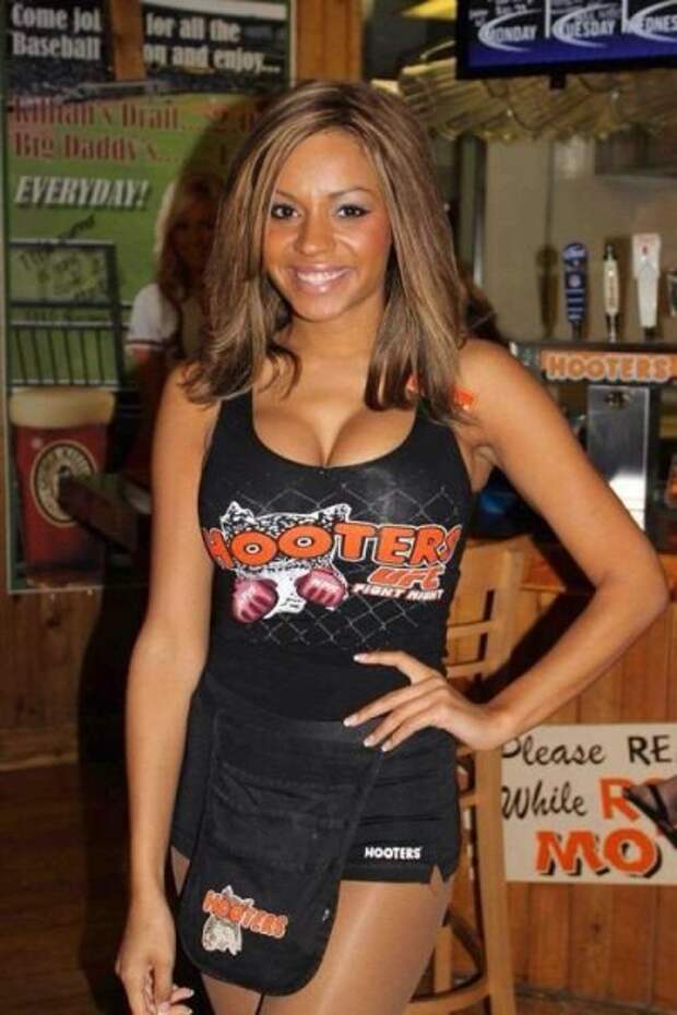 Девушки "Hooters" (28 фото)