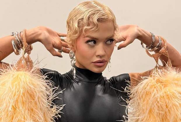 Рита Ора появилась на публике в наряде российского бренда