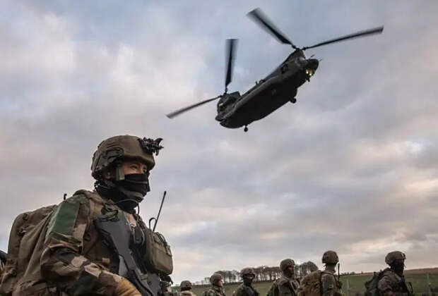 Западные лидеры разговорами о вводе войск на Украину пытаются сохранить проект «анти-Россия»