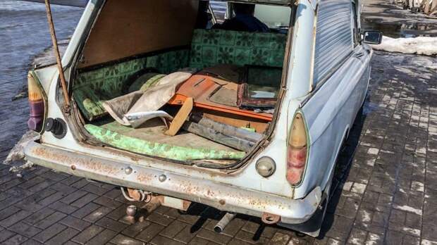 Грузовой отсек во всей красе: по паспорту он рассчитан на 400 кг поклажи авто, азлк, москвич, олдтаймер, ретро авто