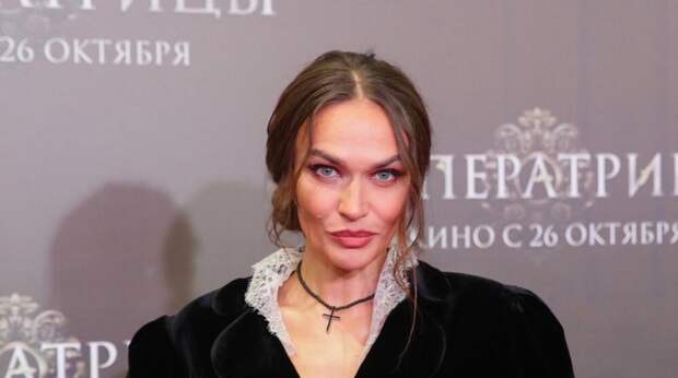 Алена Водонаева раскритиковала пользователей электросамокатов: "Ненавижу"