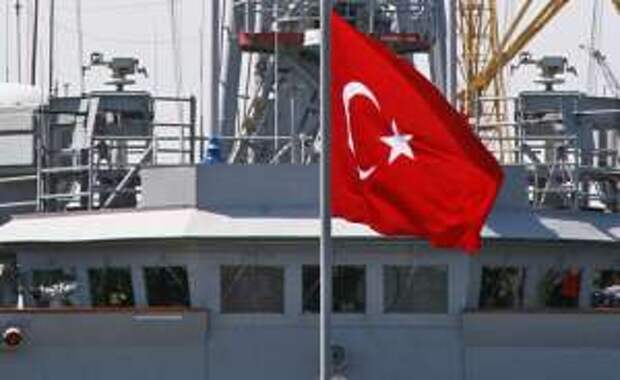 Турция стала чинить препятствия прохождению российских судов через Босфор