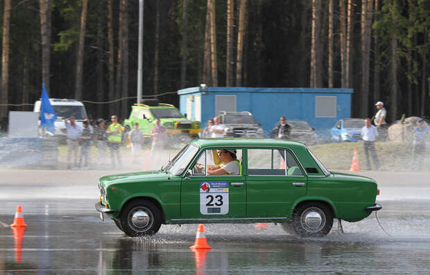 Олдтаймер ралли на автодроме ФСО олдтаймер, ралли, ретро автомобили