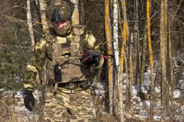 Расчеты ударных БпЛА группировки войск «Север» уничтожили бронированную и автомобильную технику ВСУ в приграничном районе Курской области