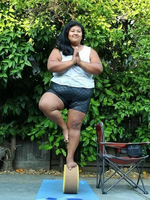 Эта девушка доказала всем, что йогой можно заниматься вне зависимости от комплекции девушка, йога, фигура