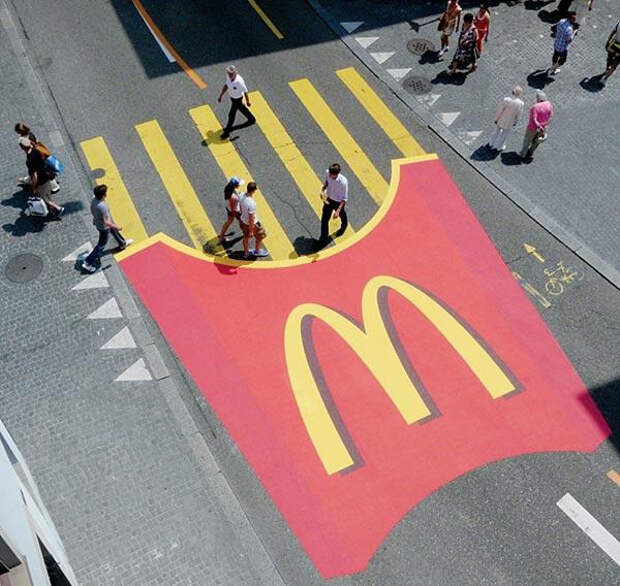 Уличная реклама McDonald’s