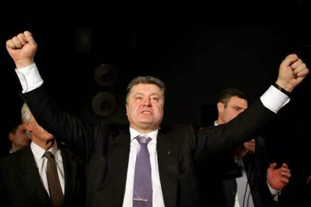 Порошенко признался: он сбросил оковы советского прошлого с помощью сексуальных меньшинств | RusNext.ru