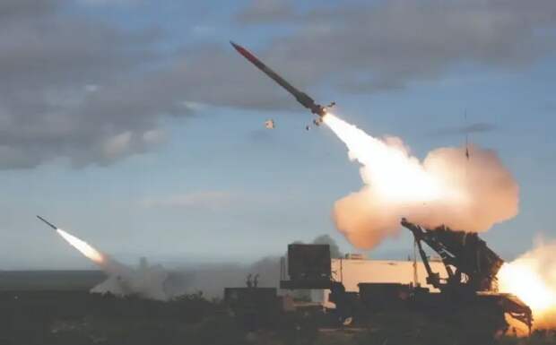 Немецкая пресса: ФРГ и США пригрозили Киеву прекратить поставки ракет для ЗРК