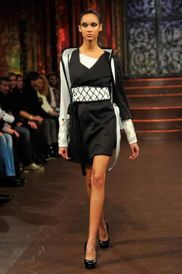 Serbia Fashion Week At Art Hearts Fashion Presents Marina Micanovic - Art Hearts Fashion NYFW Fall/Winter 2016