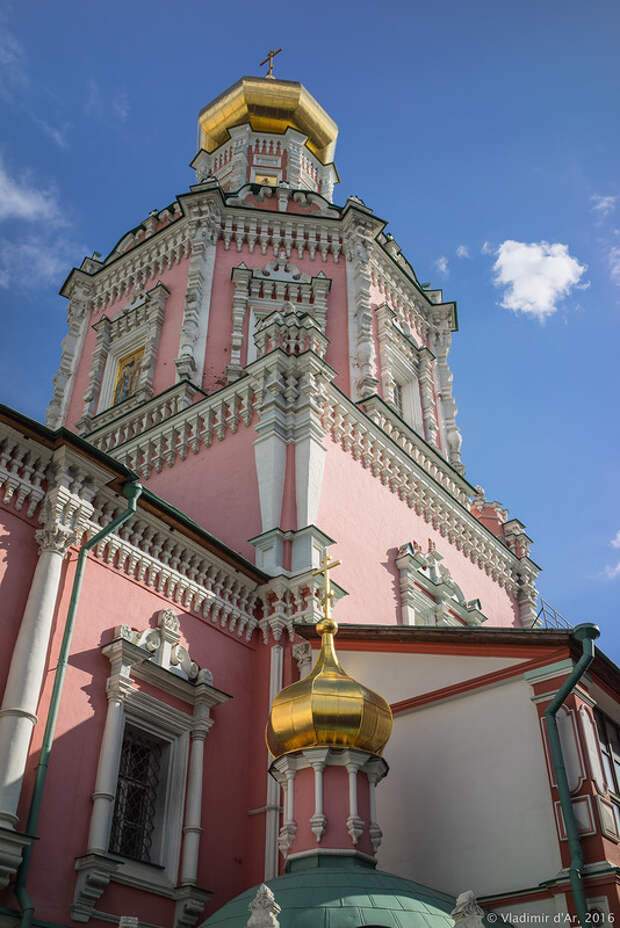 Елоховская площадь в Москве