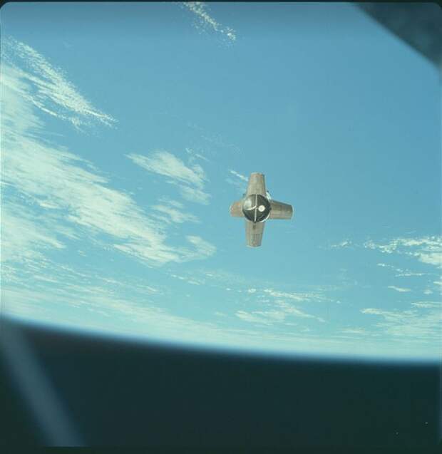 Редкие фотографии Луны от NASA