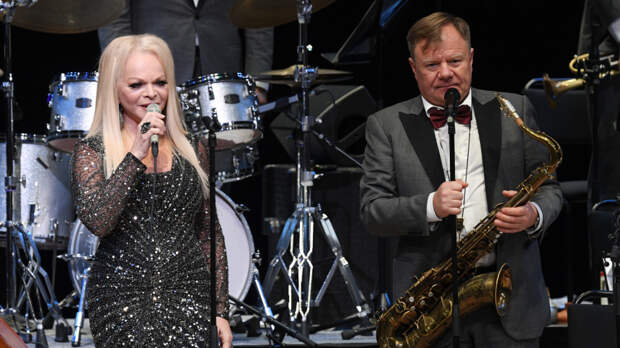 Игорь Бутман назвал Ларису Долину королевой джаза на концерте в Москве