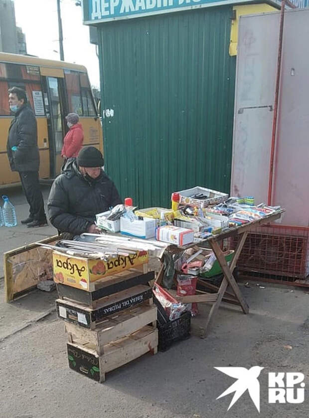 Киевлянка: теперь у донецких и паспорта российские, и «Спутник», и даже деньги родне в Киев шлют