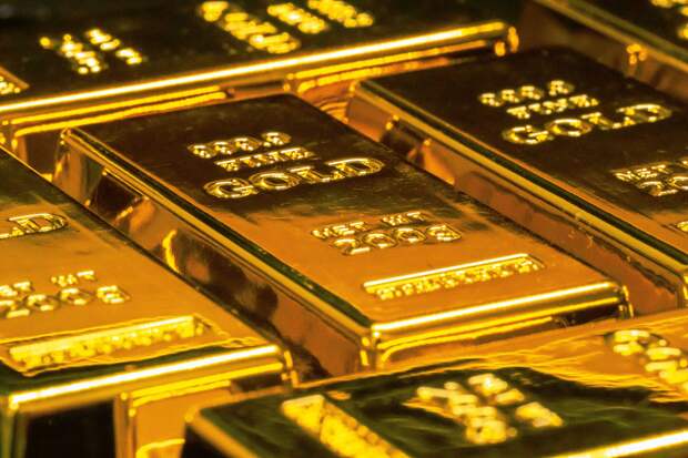 Центробанк хочет усилить контроль за операциями граждан с золотыми слитками
