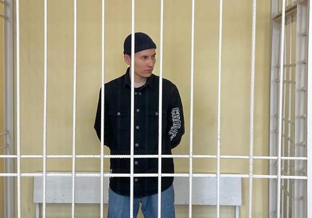 Хушнуд Хамроев на скамье подсудимых в Новосибирском суде