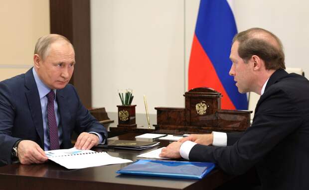 Путин дал министру последний шанс: Уже появился претендент на замену