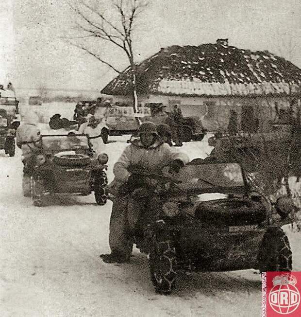 Зимой хорошо себя зарекомендовали амфибии Schwimmwagen, предназначенные совсем не для России