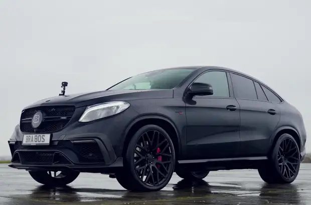 Дрэг-гонка: Brabus 850 против Lambo Urus и Tesla Model X