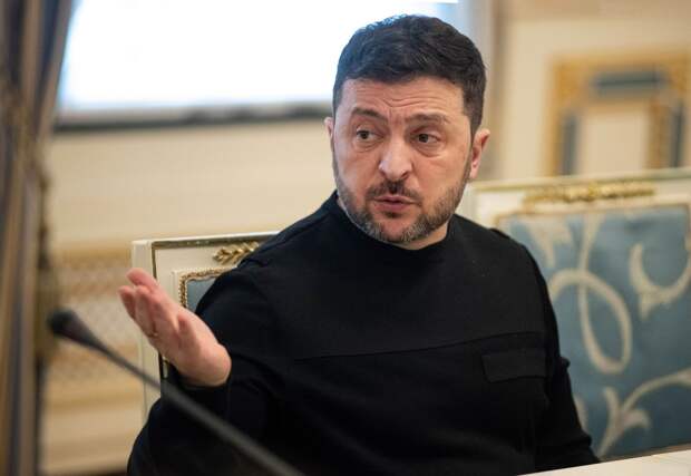 Эксперт Денисов: Зеленскому не нужен референдум для вывода войск ВСУ из Донбасса