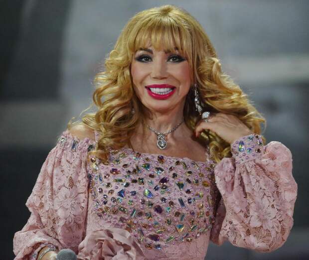 Дочь Маши Распутиной пожаловалась на жизнь с родителями: «Я считаю себя жертвой»