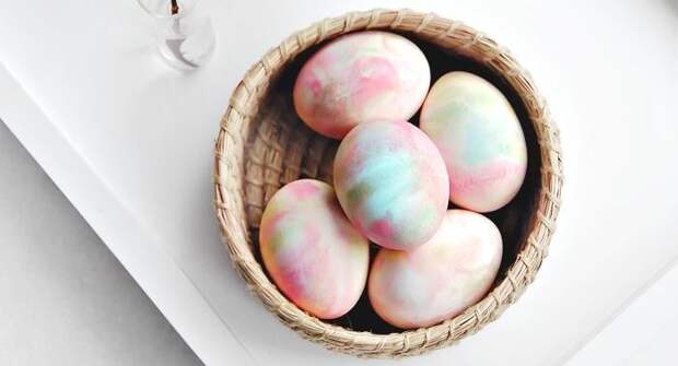 7 крутых идей, как красиво покрасить яйца на Пасху