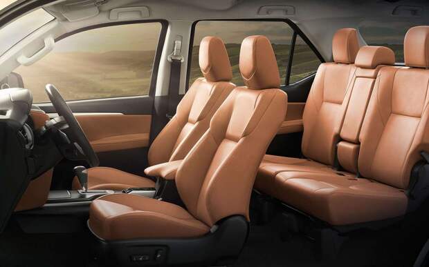 Неубиваемый рамный внедорожник Toyota оказался доступнее Haval: называем цены