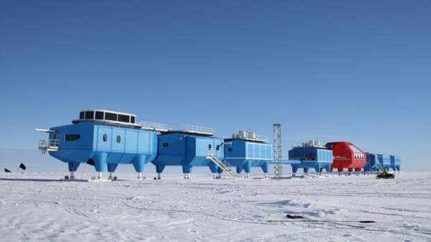 Гигантская трещина заставила англичан покинуть антарктическую станцию 