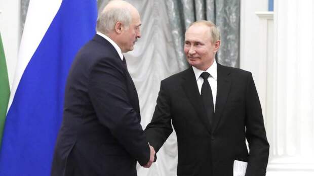 Путин и Лукашенко по телефону обсудили обстановку на белорусско-польской границе