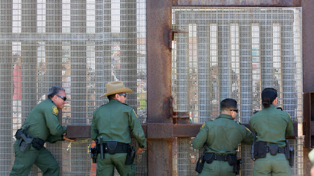 Особо опасен: в США полиция арестовала пятилетнего ребенка по дороге из школы