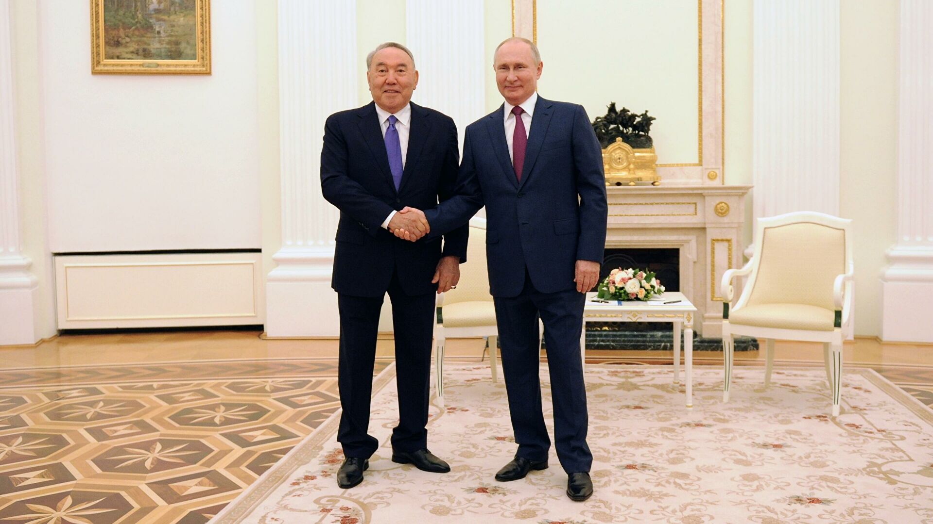 Назарбаев рассказал, как российские врачи спасли его от коронавируса 