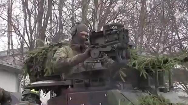 Франция и Германия намерены провести военные учения около украинской границы
