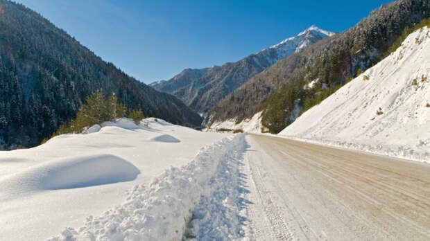 Транскавказская магистраль перекрыта из-за непогоды