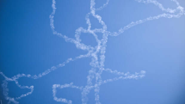 Средства ПВО ОАЭ перехватили девять баллистических ракет и 112 дронов