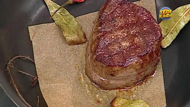 Говяжья вырезка со свёклой и козьим сыром