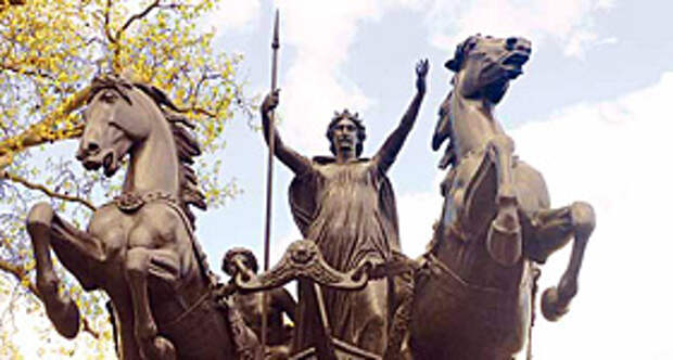 Памятник королеве Боудикке – известной воительнице. Лондон