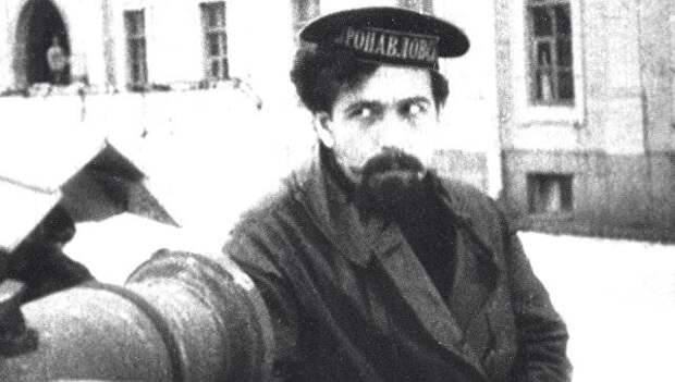 Реабилитирован посмертно. «Весёлая жизнь» Павла Дыбенко (часть 1)