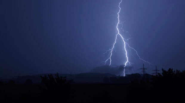 Грозы с градом и ветром на два дня накроют Алтайский край - 9 и 10 августа