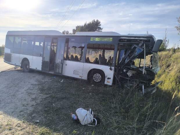 Во Владимирской области легковой автомобиль столкнулся с рейсовым автобусом