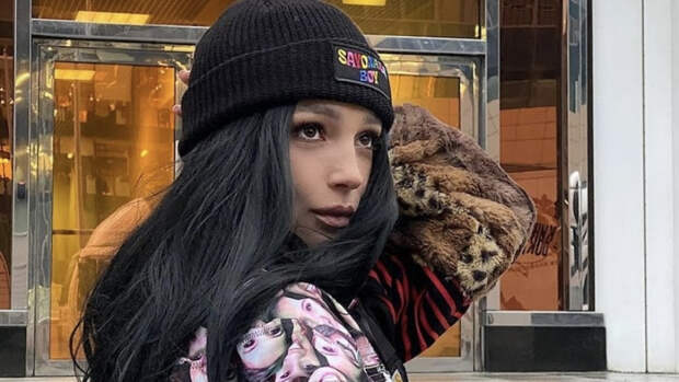 Настя Ивлеева и Клава Кока устроили вечеринку под песни группы «Ранетки»