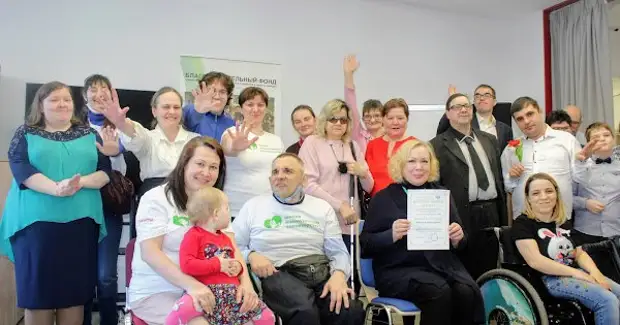 Волонтеры после концерта / Фото: Нелли Сафиулина, предоставлено фондом «Люблю жизнь»