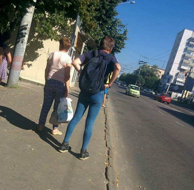 Обтягивающие джинсы. Обтягивающие джинсы.