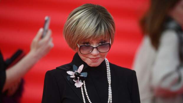 Актриса Вера Алентова попала в больницу 