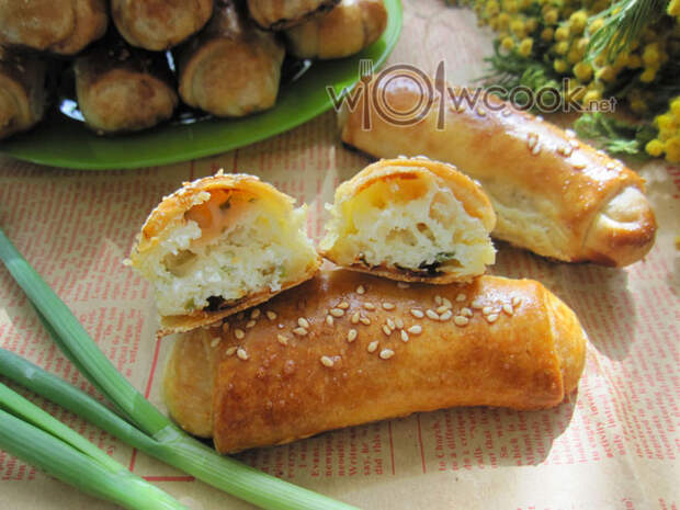 Пирожки с творогом и зеленым луком рецепт с фото