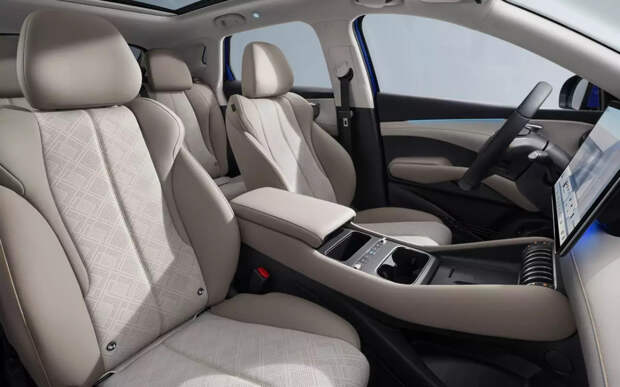 Чем удивил новый поноприводный кроссовер от популярной марки?