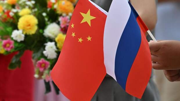 Песков назвал уникальными отношения России и Китая