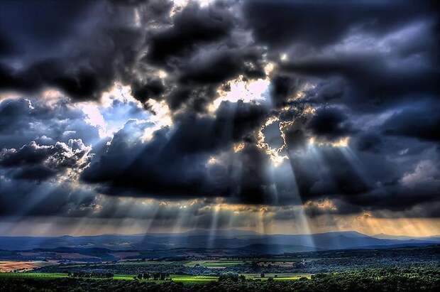 Тёмные облака Тёмные облака