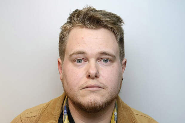 В Великобритании мужчина попал под суд за тайно сделанные фото своей знакомой