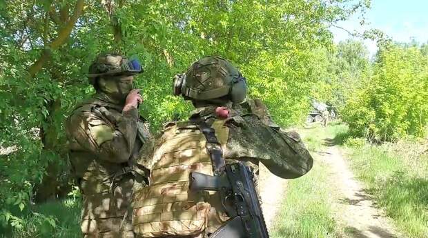 Вооруженные силы России продолжают наступление на различных участках фронта, пишут военные корреспонденты в своих Telegram-каналах.-3
