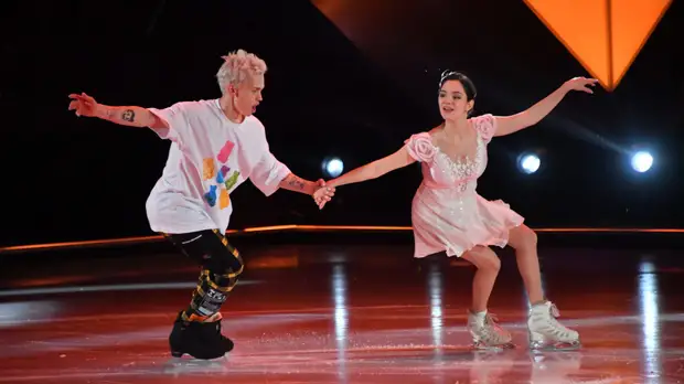 Татуировка Милохина в честь Медведевой, трюк Плющенко и беременность Леоновой: что обсуждают в мире фигурного катания