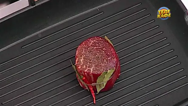 Говяжья вырезка со свёклой и козьим сыром